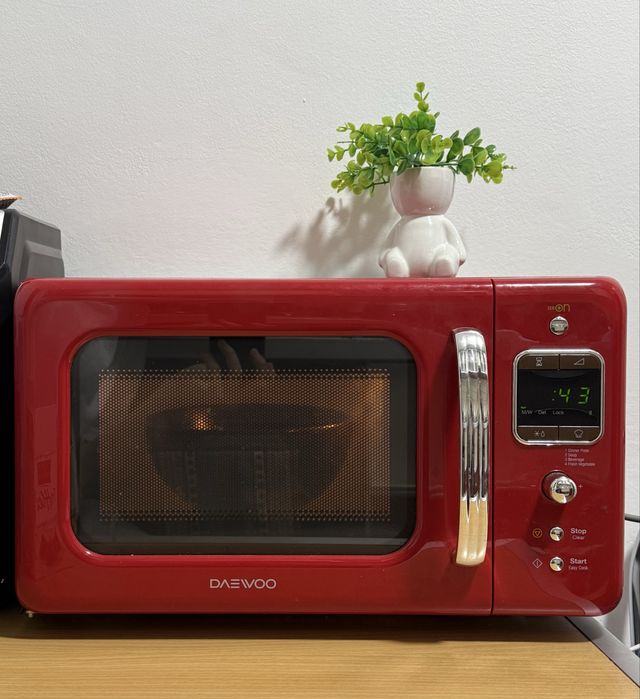 Cuptor cu microunde Daewoo