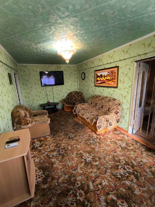 Продаётся уютная 2-комнатная квартира   в мкр. Сабитовой 36