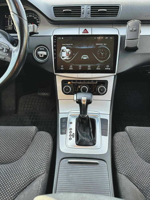 Vând VW Passat B6 2.0 TDI 140 CP 


-