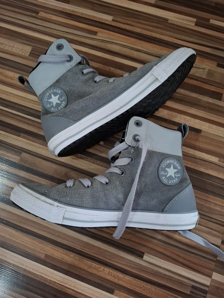 Сиви кецове Converse