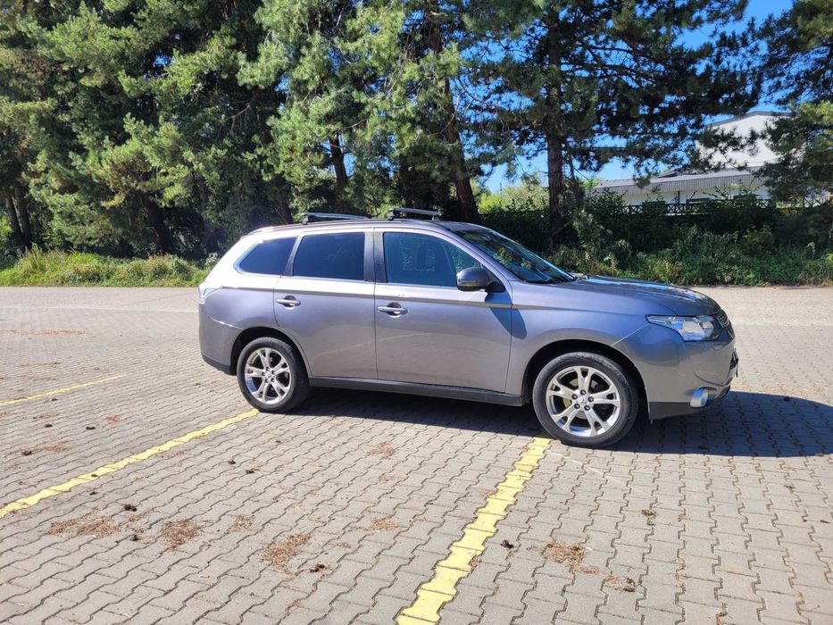 Mitsubishi outlander 3