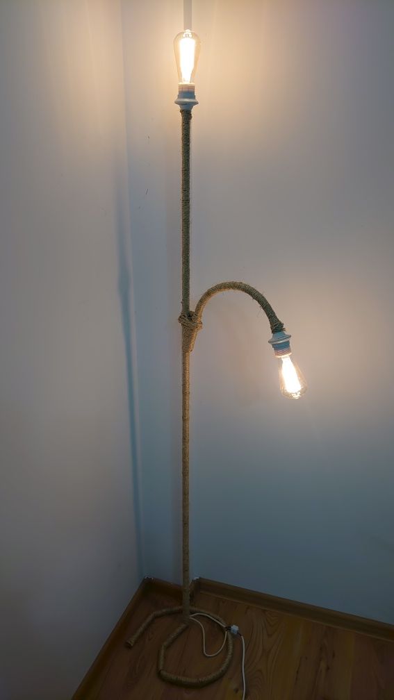 Lampa/veioza de podea aspect vintage/retro cu becuri Edison handmade