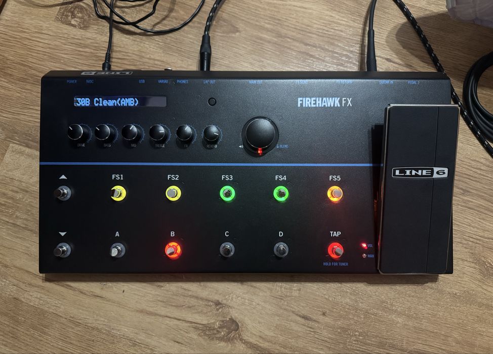Procesor chitara electrica LINE6 FIREHAWK FX