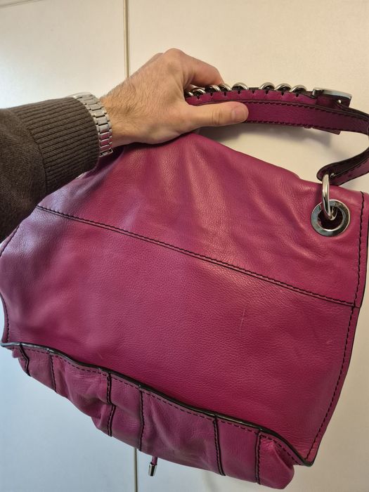 Vand geanta roz din piele marca Dolce & Gabbana, ca noua