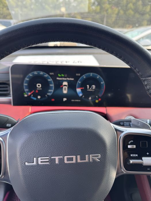 Продаю Jetour x70 plus произвоства дубая