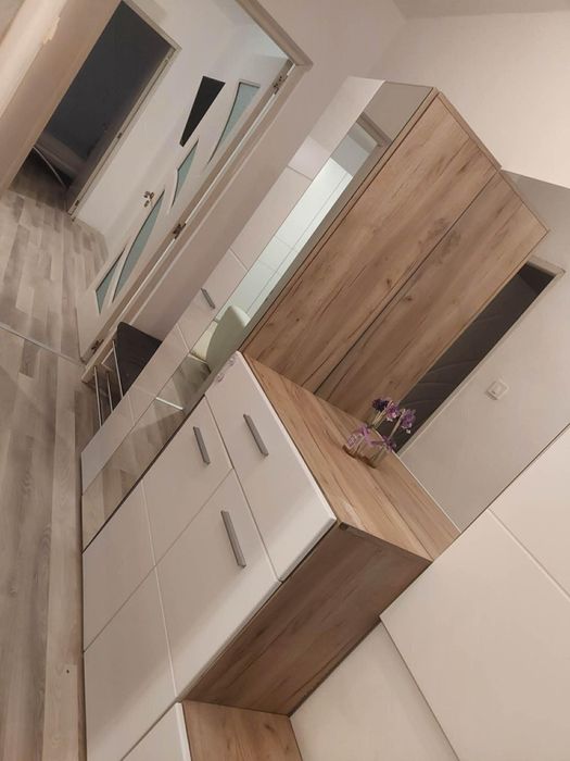 Inchiriez apartament cu doua camere