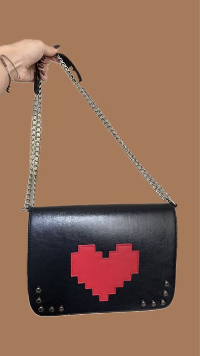 Черна дамслка чанта