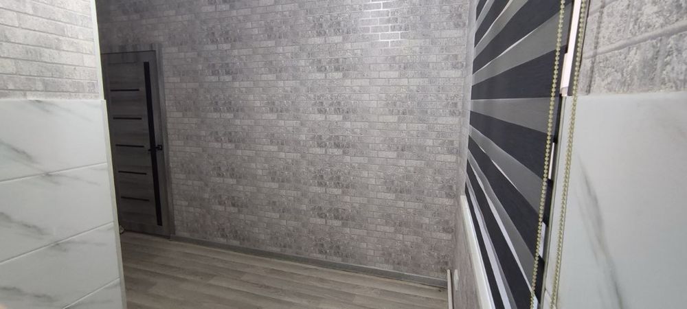 Продаётся 1 ком центральный БАЗАР