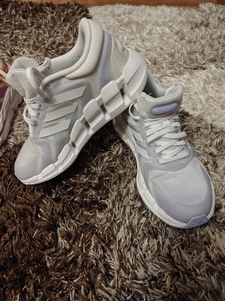 De vânzare pantofi sport Adidas
