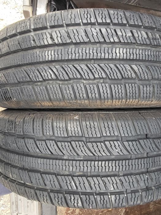 2бр 205/60/16 гумите са много запазени малко карани