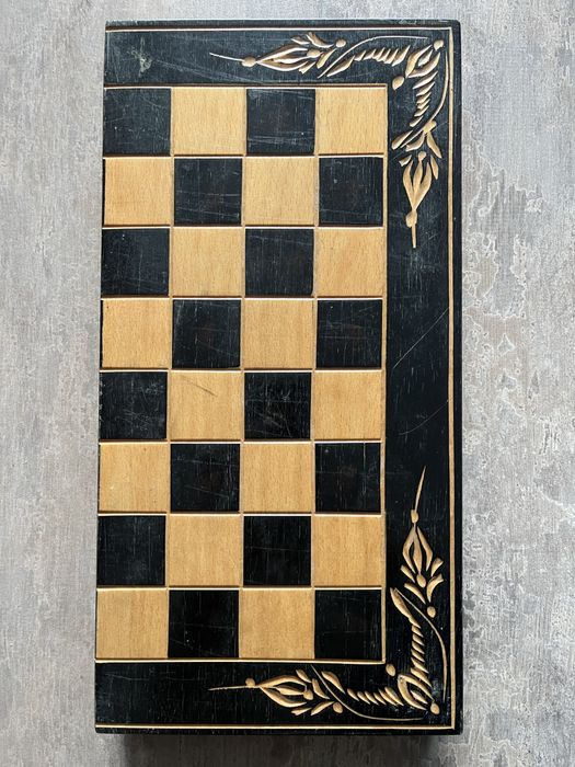 Joc de sah si table