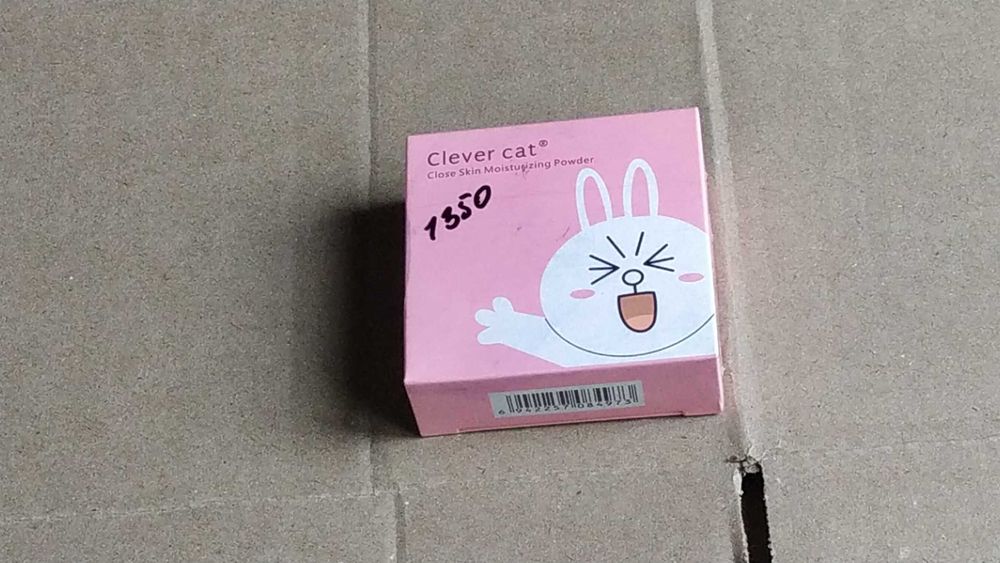 Пудра для лица Clever Cat Close Skin Moisturizing Powder