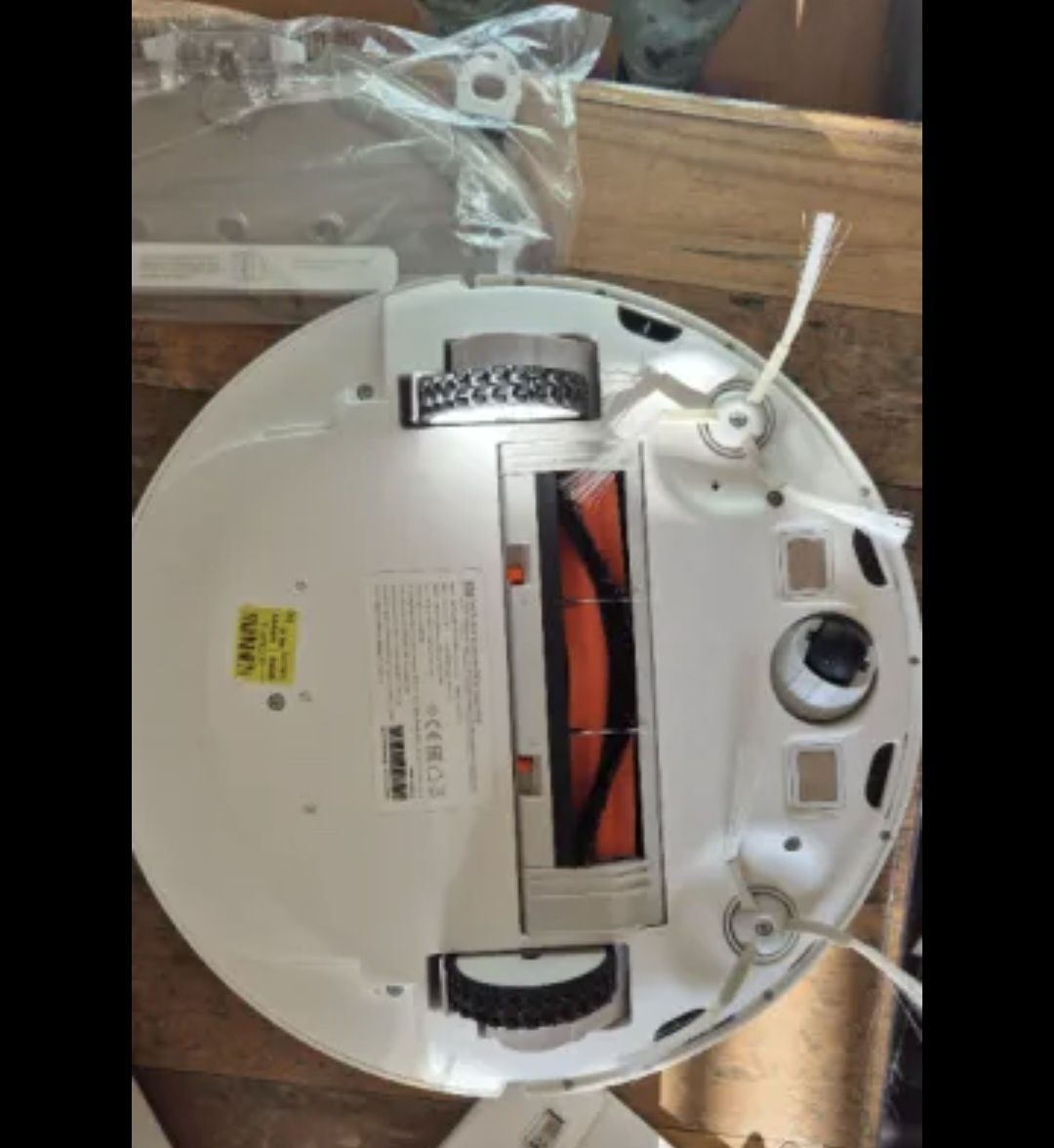 Робот прахосмукачка Xiaomi Mi Robot Vacuum Mop Essential