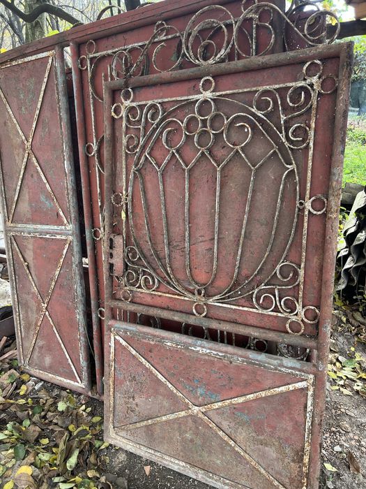 Vand porți de fier