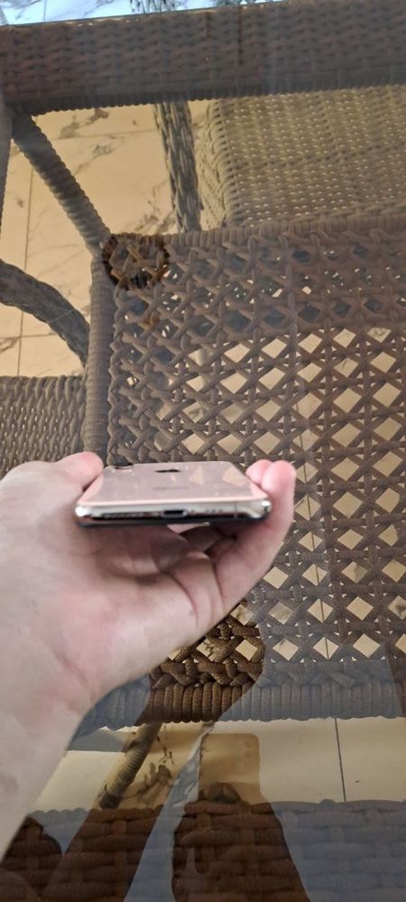 Iphone Xs Gold sotiladi