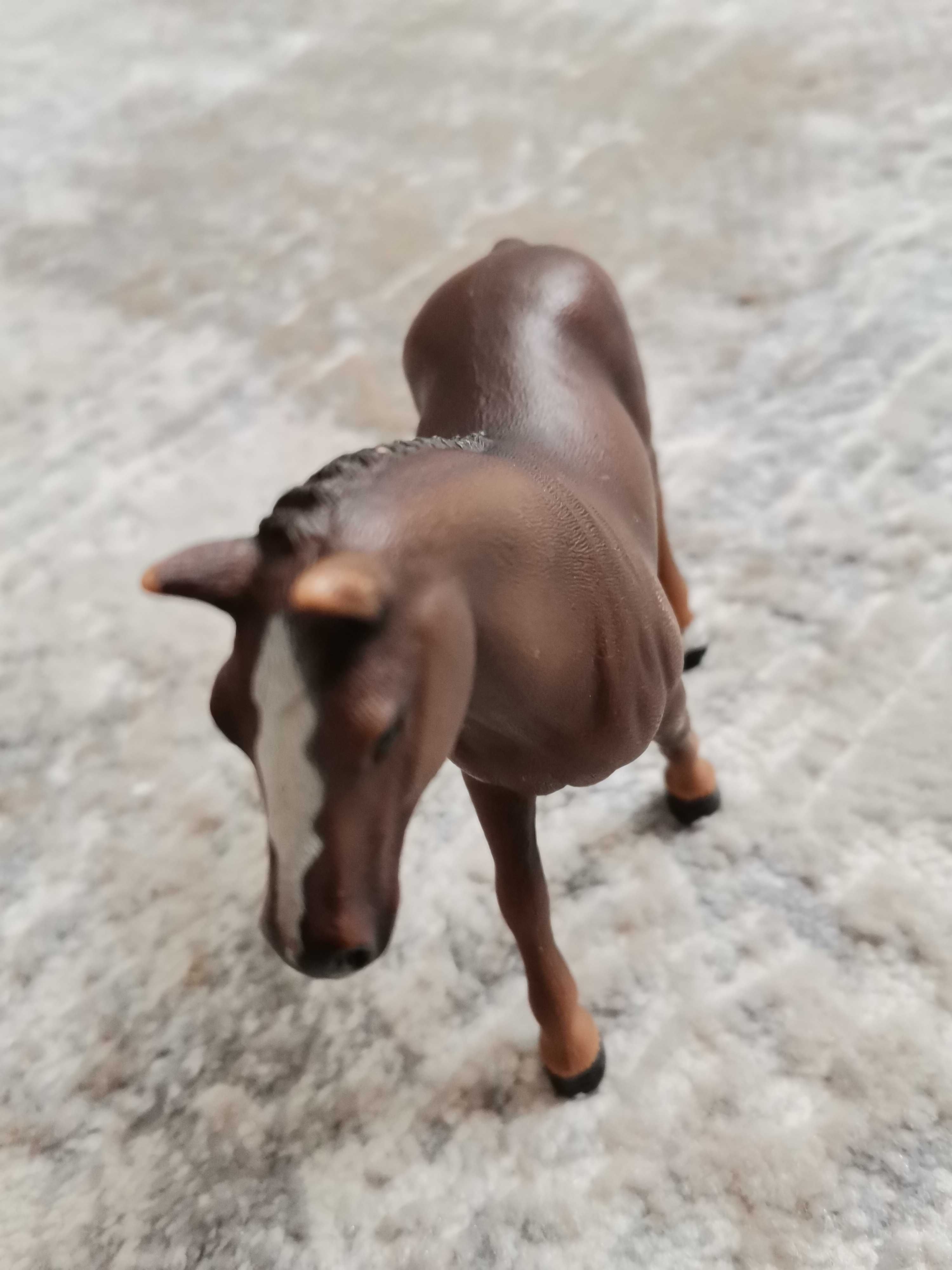 Schleich кон + други фигурки