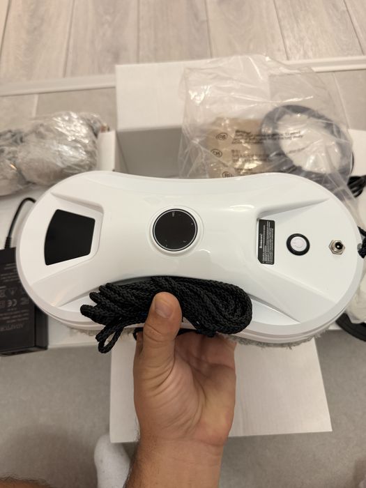 Robot inteligent de curatare automata a geamurilor-Nou!