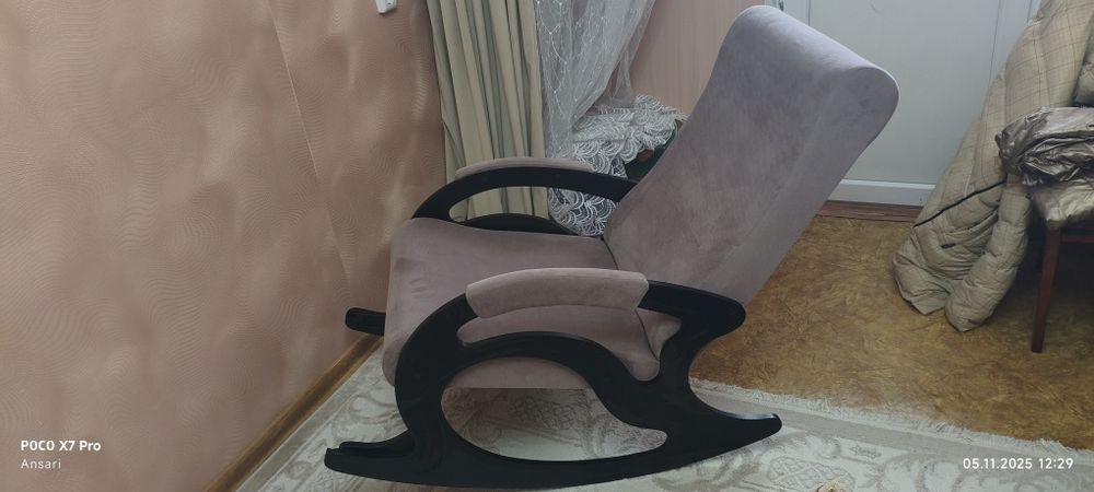 Кресло качалка новая
