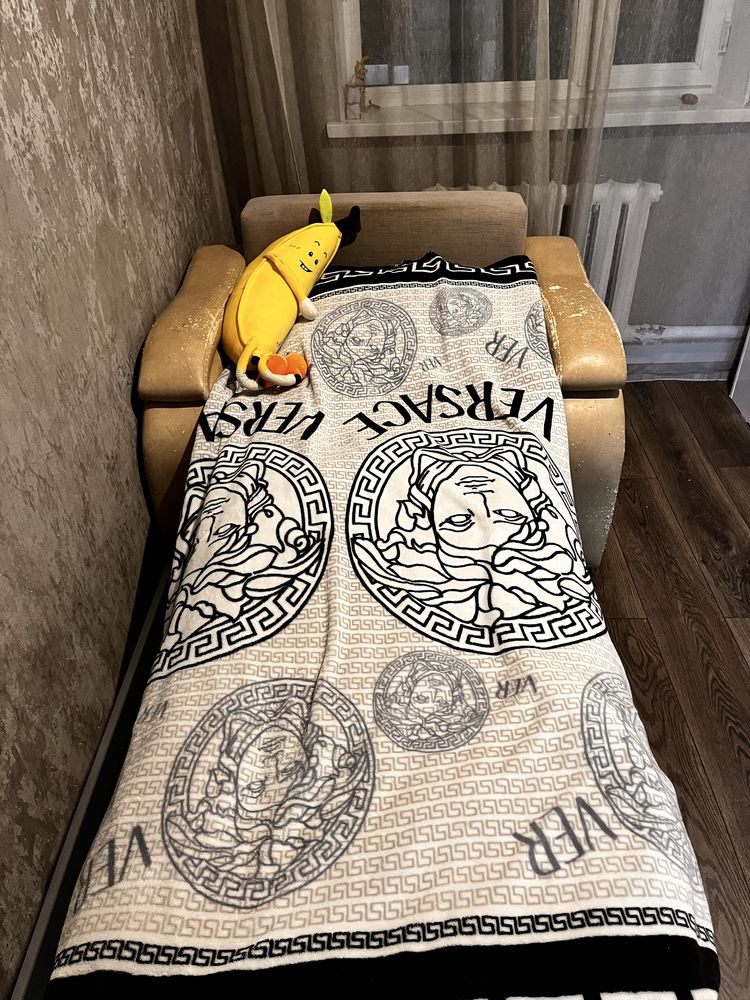 диван.