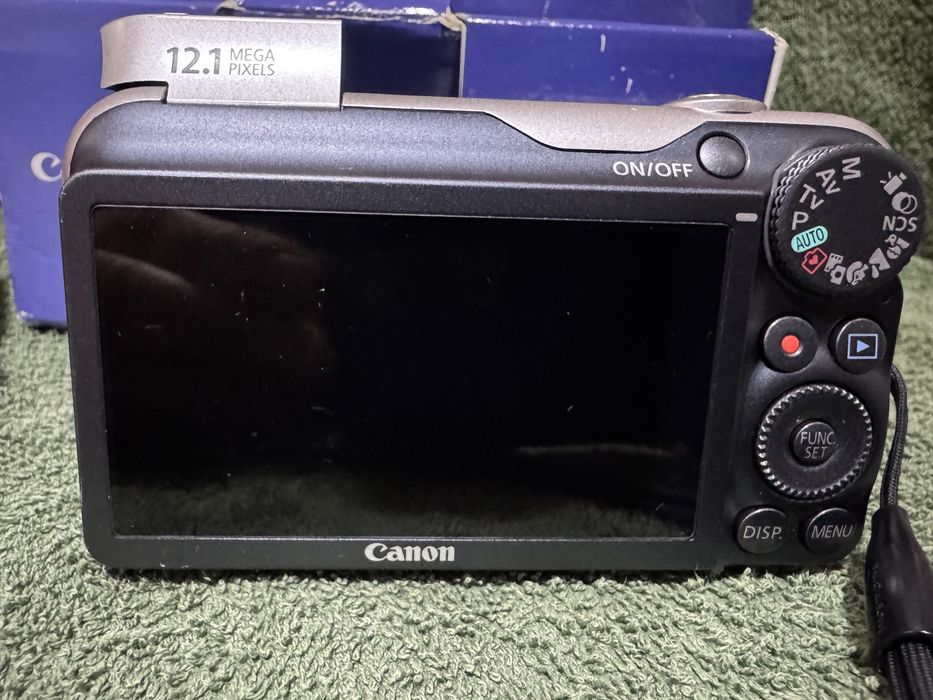 Canon PowerShot SX220 HS Digital Camera 14x Optical Zoom 12.1MP