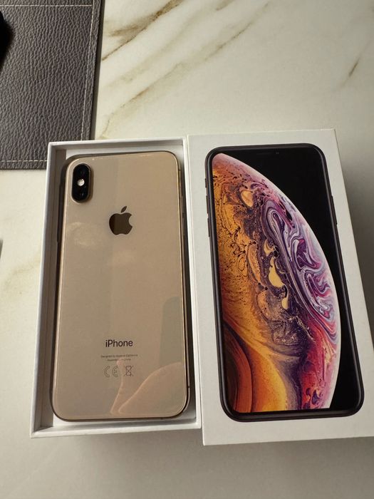 Iphone XS 256G с подарък два калъфа и батерия 78% живот.
