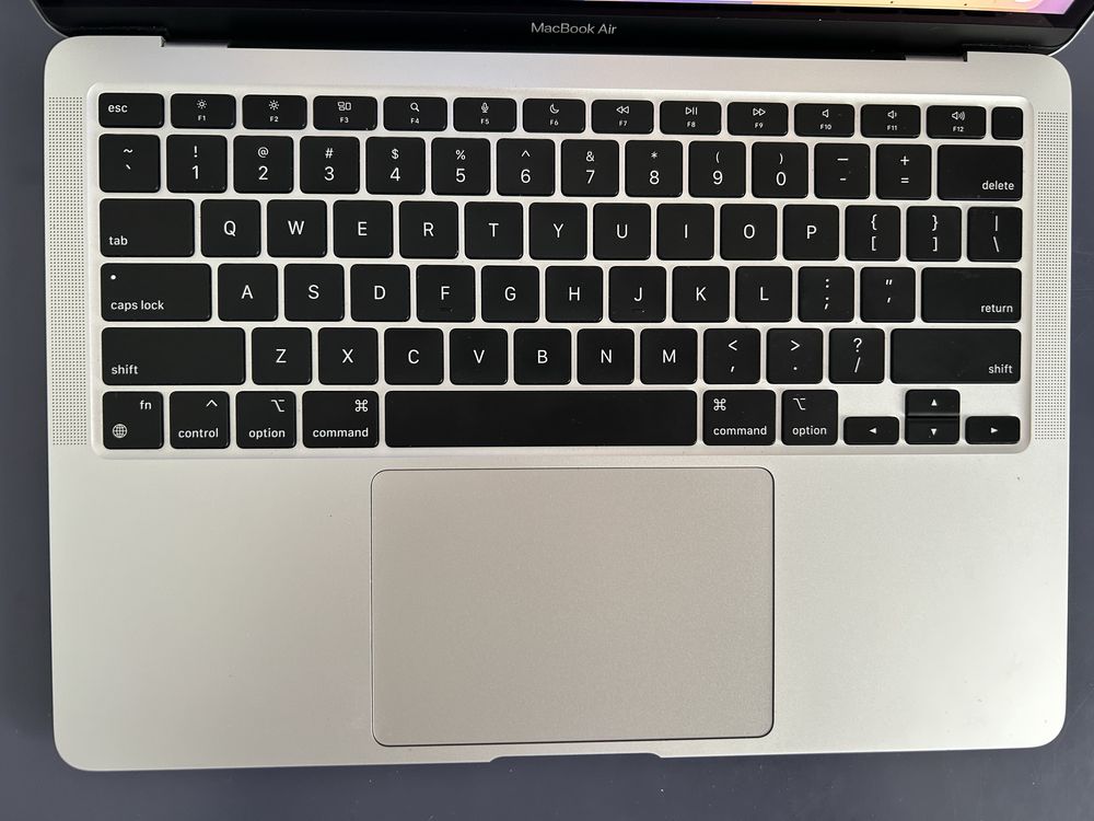 Apple Macbook air m1