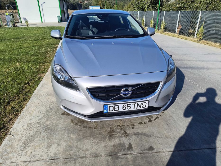 Volvo v 40 motor 2.0  D4 190 cp