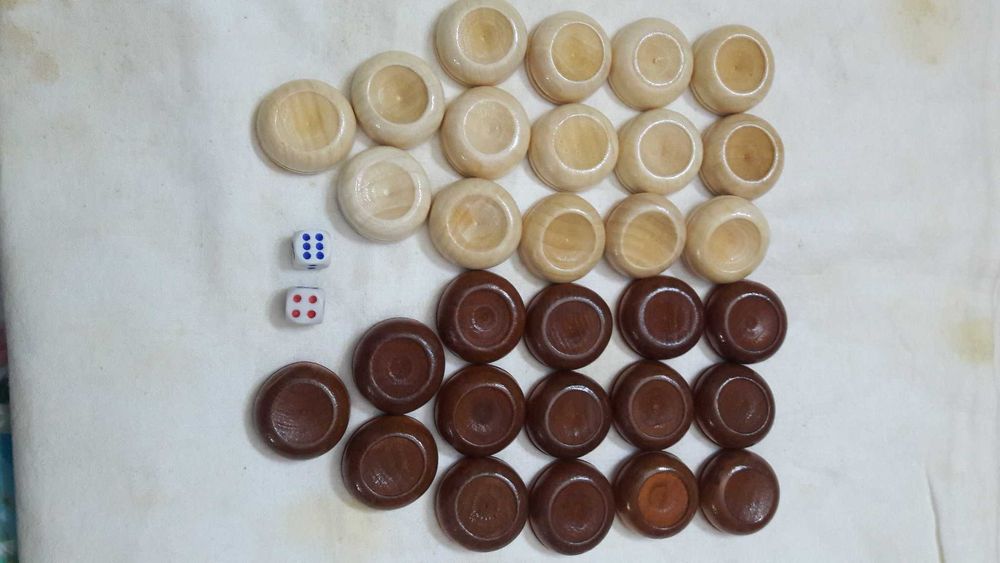 Фишки , шашки для нард . Для игры в Нарды .Зарики. Кубики .