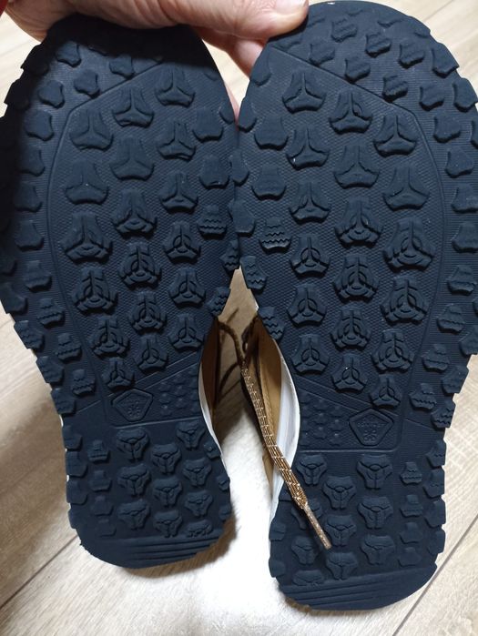 Ghete / Bocanci Decathlon, Quechua marime 42