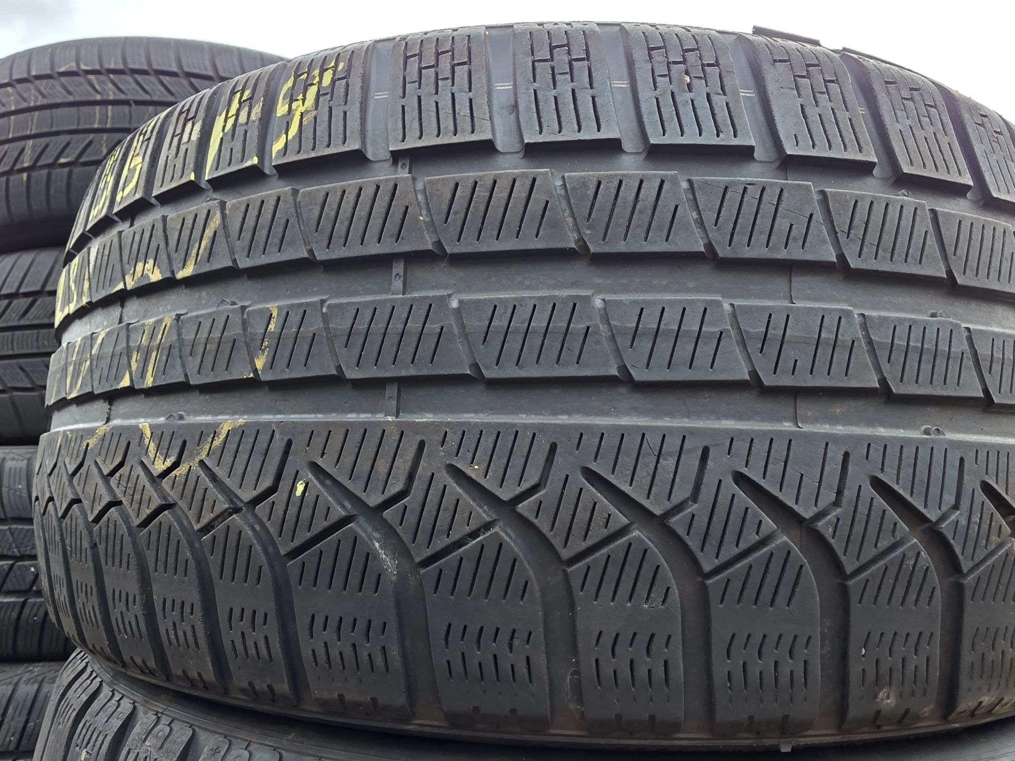 2бр Зимни гуми 245 35 19 - Pirelli DOT 2023