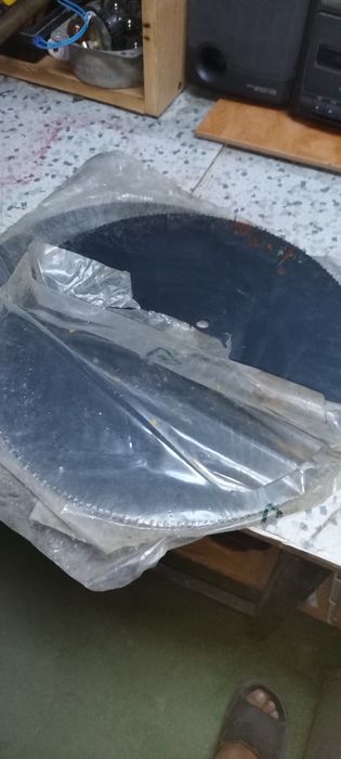 Panza circular metal