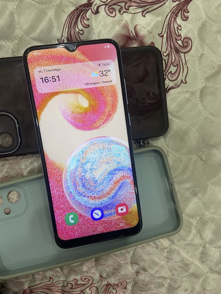 Samsung a04e в отличном состояний
