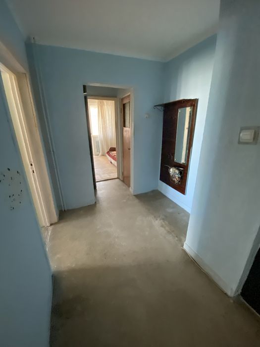 De Vanzare apartament 3 Camere Craiovei Pret 65.000Euro