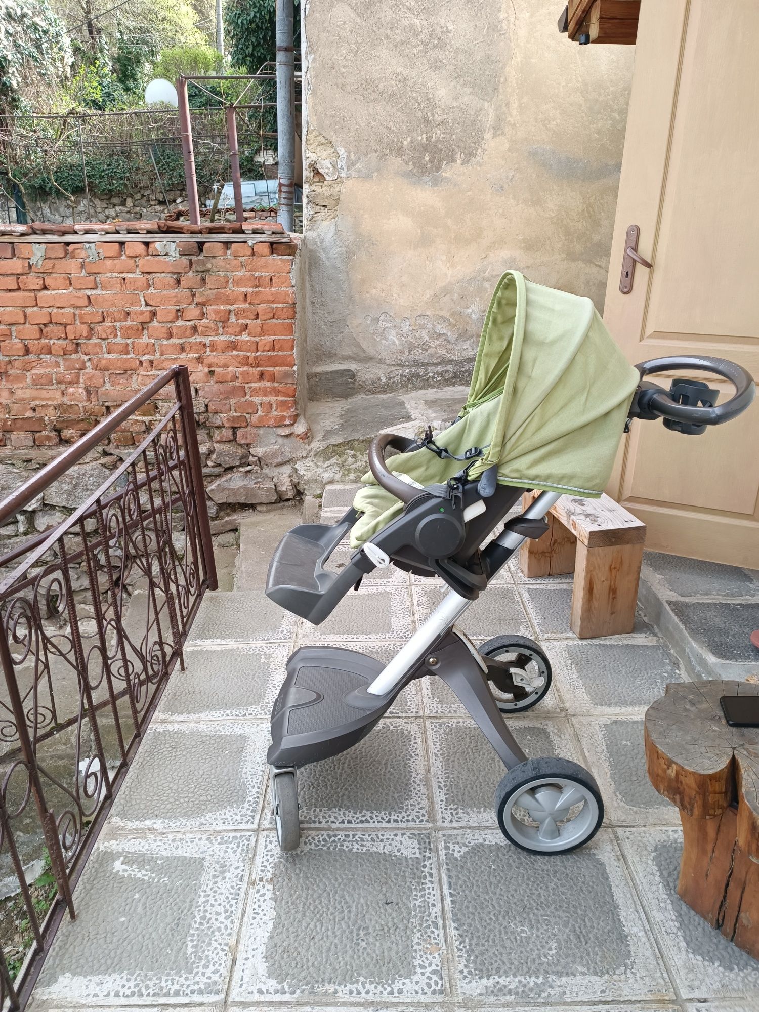 Бебешка количка Stokke