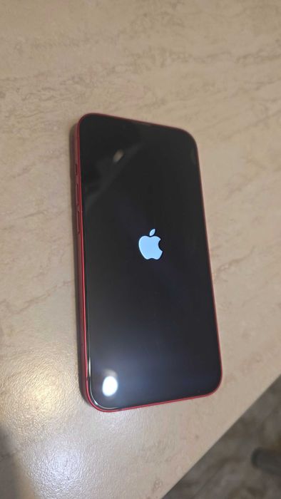 Продавам Iphone 14