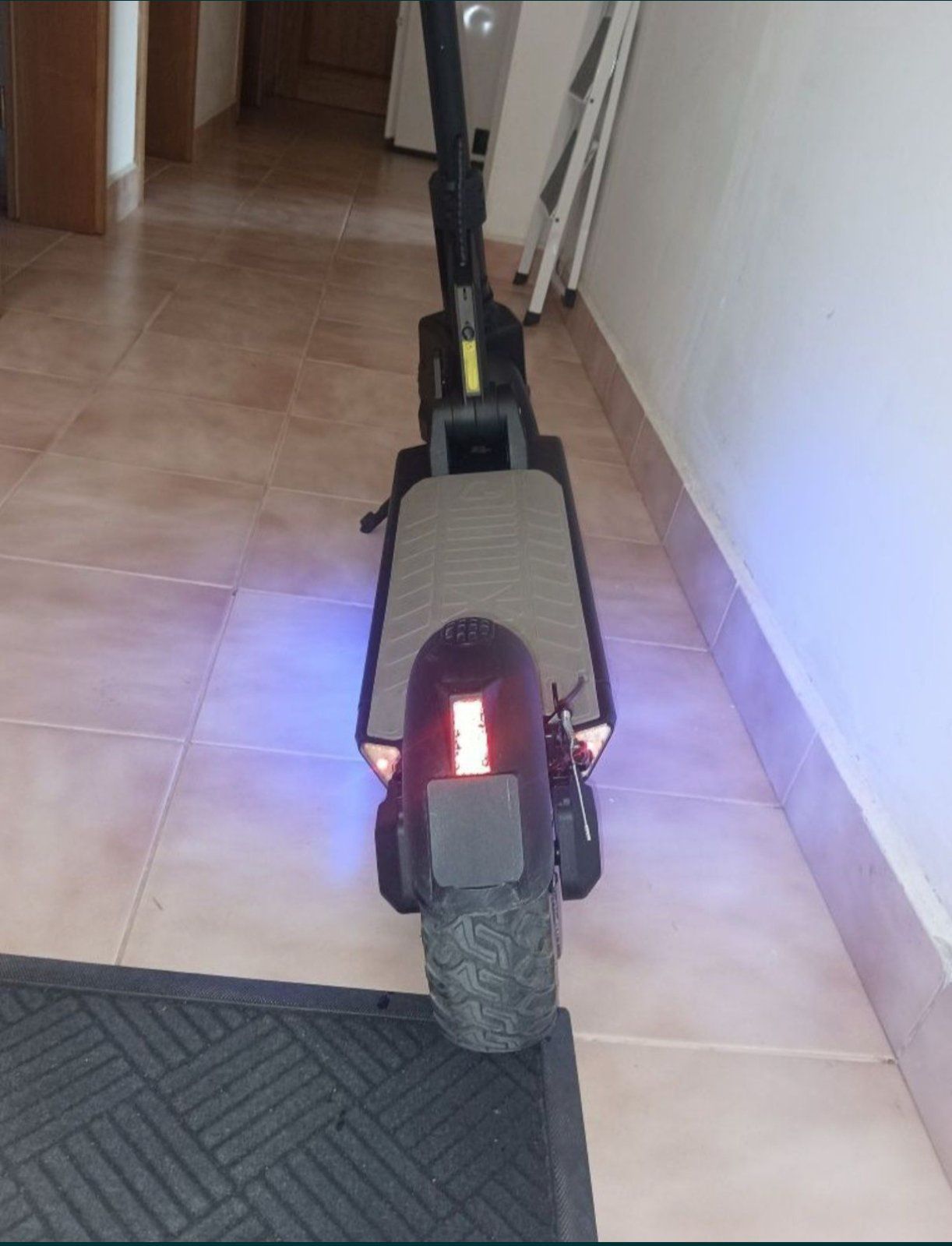 Продавам електрически скутер Kugoo G5
