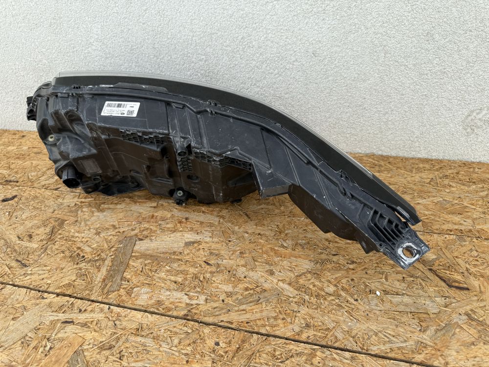 Far dreapta Land Rover Range Rover VELAR L560 Full LED Original Europa