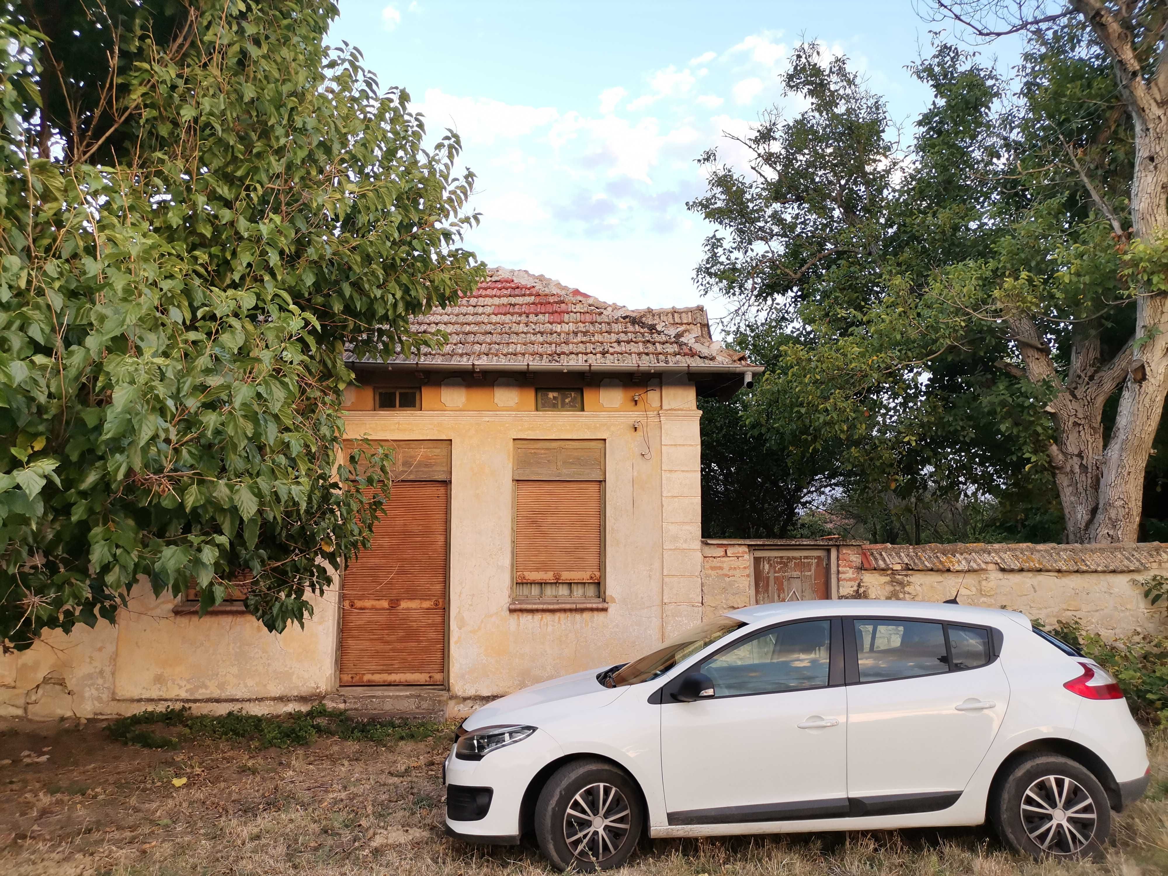 Kъща с двор - село Куцина, обл. В. Търново / House near Veliko Tarnovo