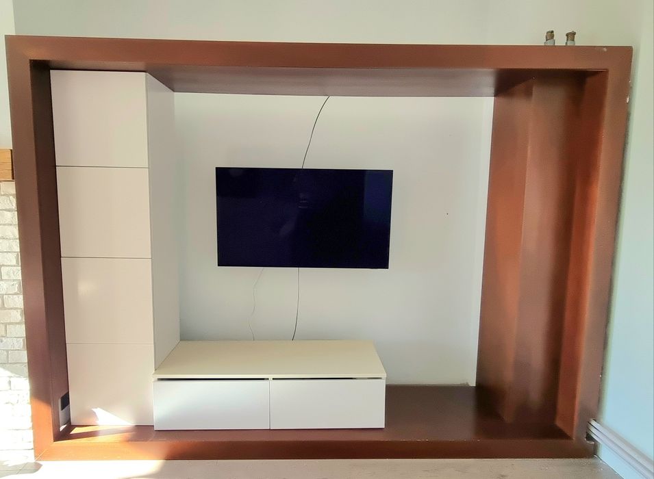 Vând mobilier living