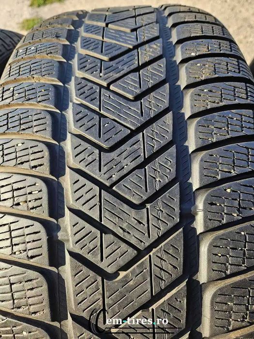 SET 2 Anvelope Iarna 235/65 R17 PIRELLI Scorpion Winter 112H