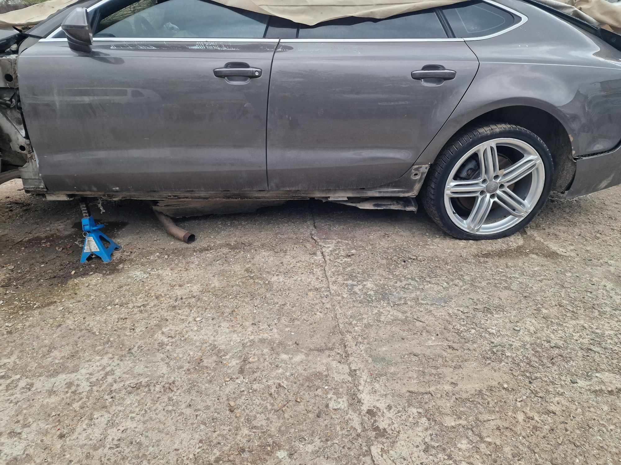 Usa stanga dreapta audi a7 4g 2011 2017