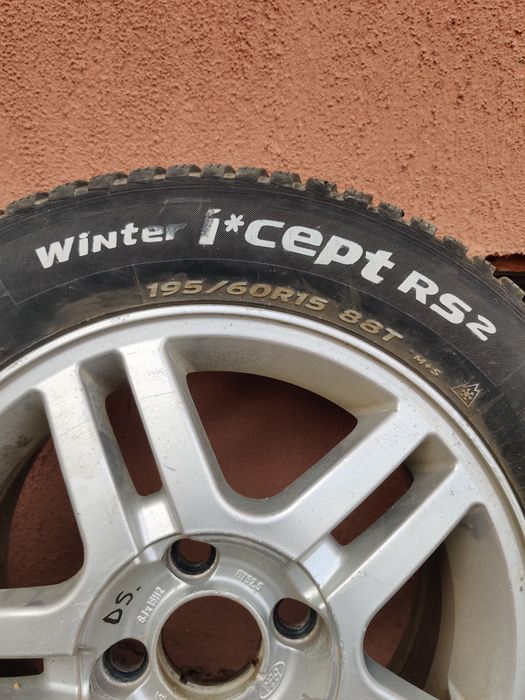 Set roți Ford ,anvelope iarnă+ jante aluminiu R15