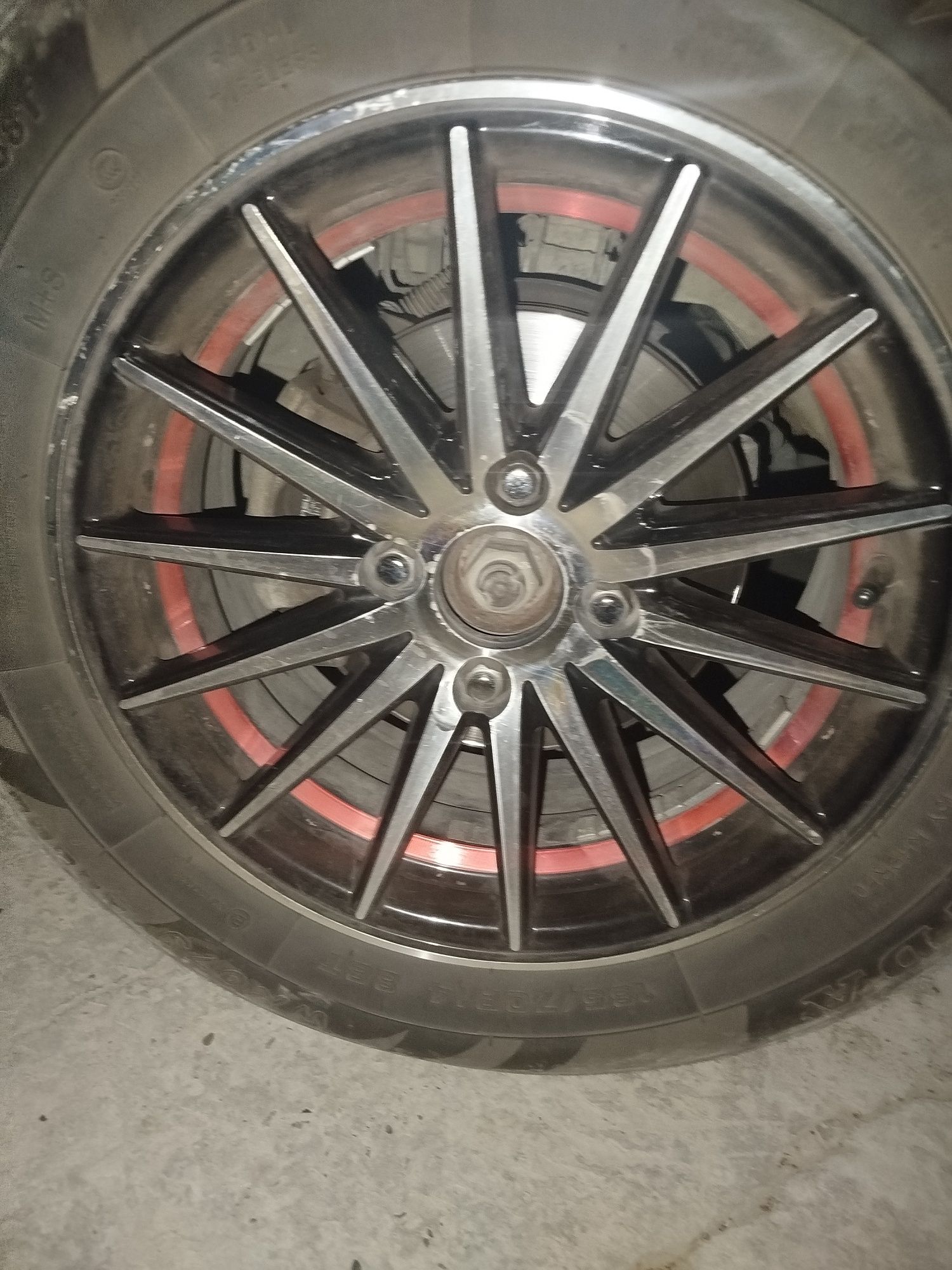 Saka diska sotiladi R14