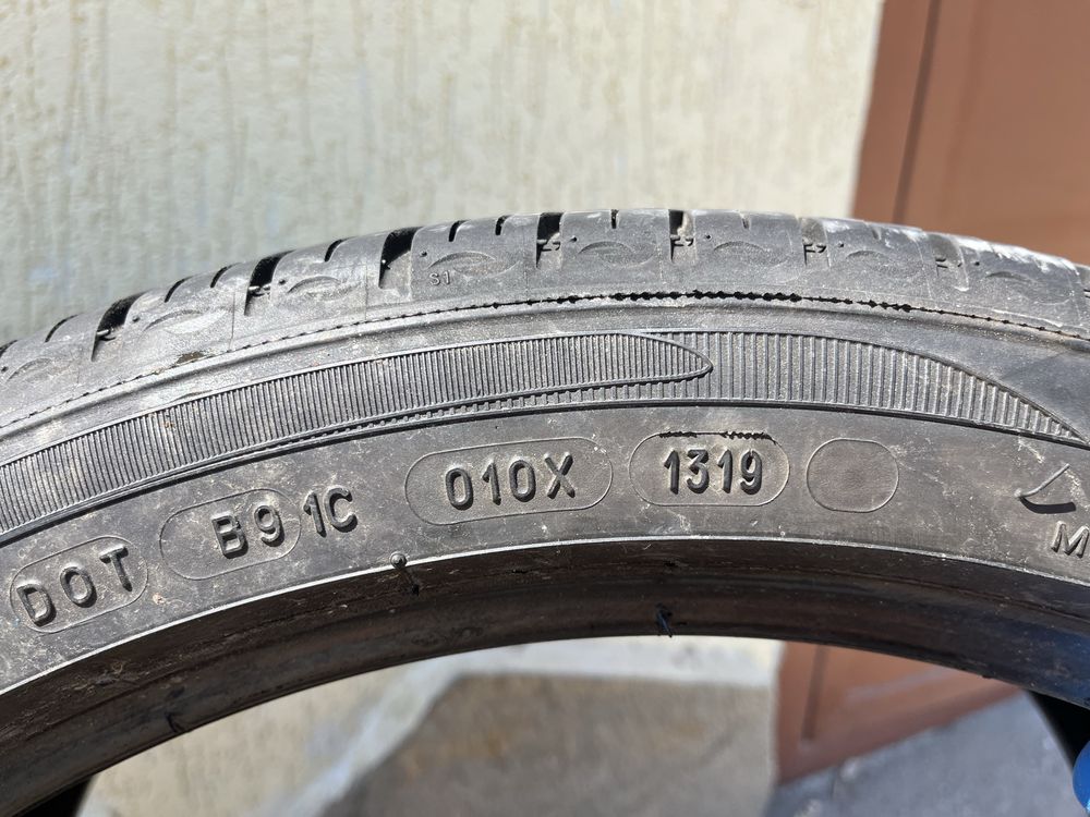 2 бр. летни гуми 245/40/19 Michelin DOT 1319 5 mm