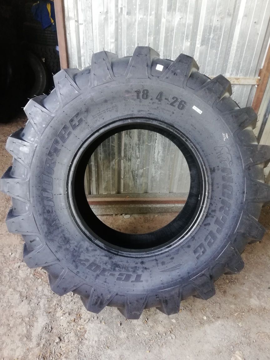 Шины на JCB. Шины на петушок. 18.4-26 Nortec