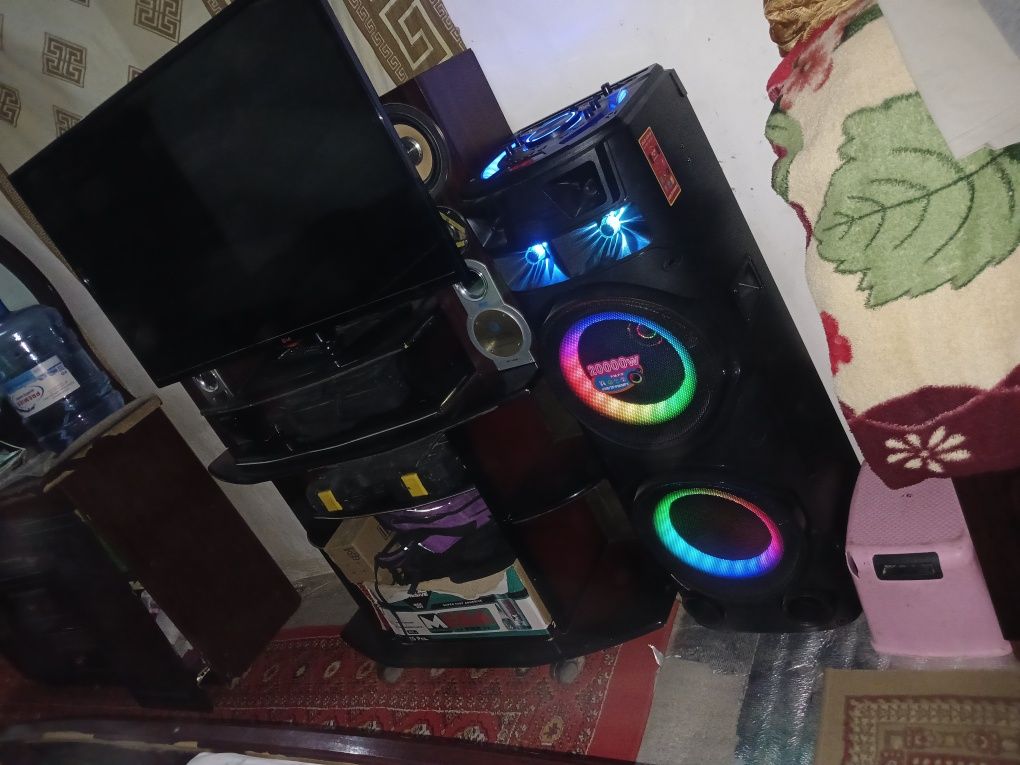 Karoke Kalonka yangi BASS SUPER. 2 ta mikrafoni va 1 ta pulti