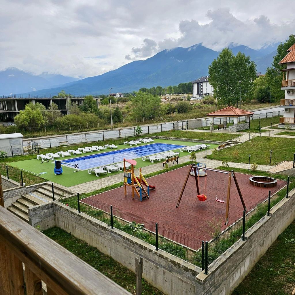 Продава се Тристаен апартамент в Разлог - 150 кв.м за 660 €/кв.м - Снимка #12