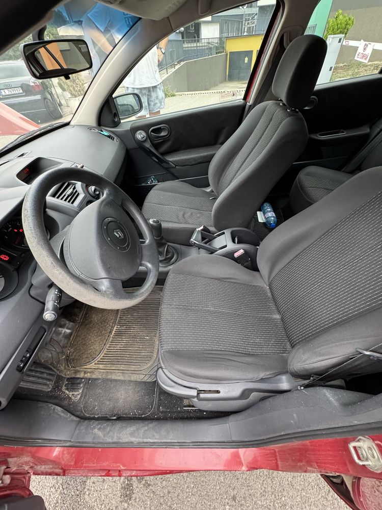 Renault megane 1.6 бензин 2005