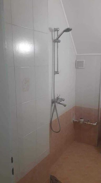 Дава се под наем Тристаен апартамент в Бургас, Зорница - 80 кв.м за 255 € - Снимка #2