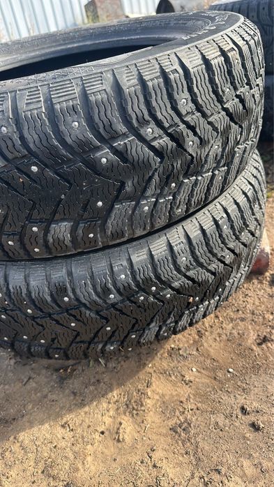 Зимние шипованные шины 215/60/17